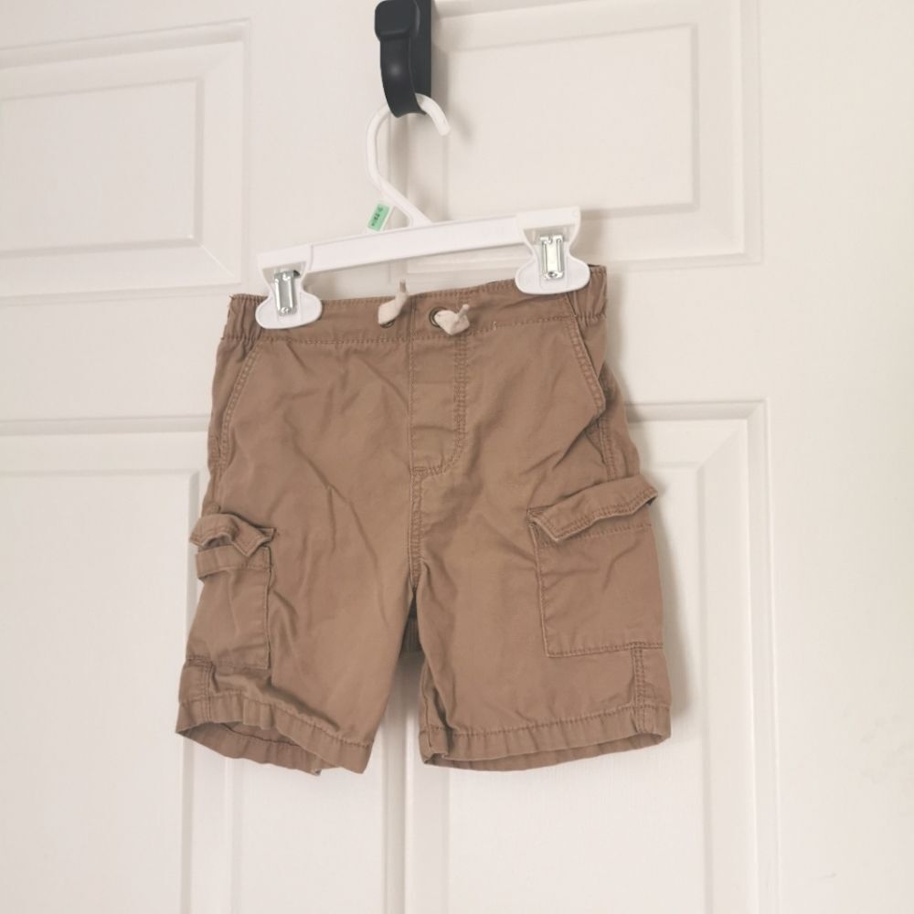 5/$10 George boys khaki shorts size 12-18 m